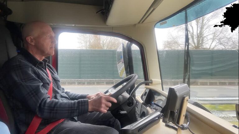 Boete is voor vermoeide trucker Jan de druppel: ‘Er is gewoon geen parkeerplek’