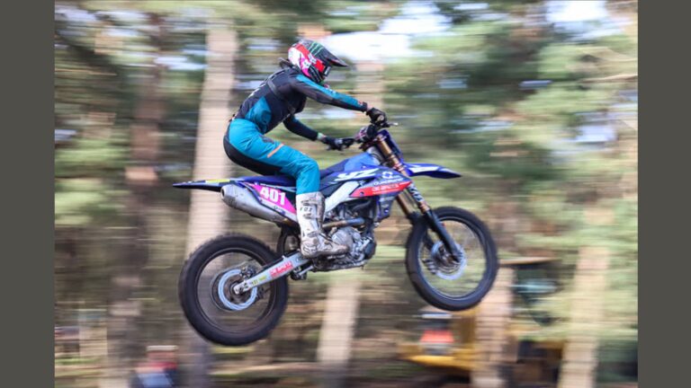 Motorcrosster Van Drunen (16) start WK-seizoen met podiumplek