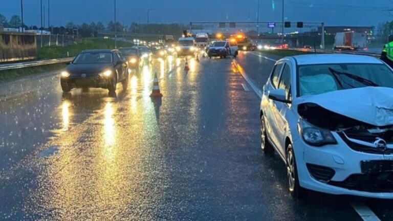 Aanrijding bij Sliedrecht-Oost veroorzaakt file