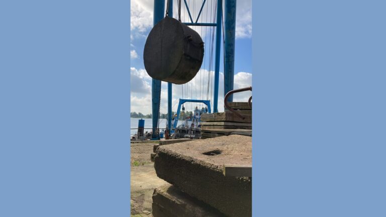 Maritiem monument in wording