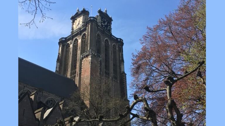 Staat de mooiste kerktoren van ons land in Dordrecht?