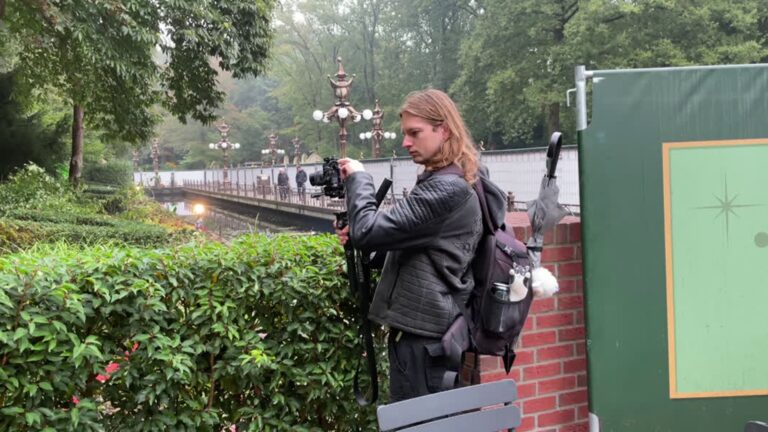 Niels is wekelijks in de Efteling en deelt zijn bevindingen met tienduizenden volgers