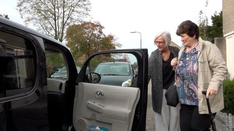 Vrijwillige chauffeurs helpen buurtgenoten