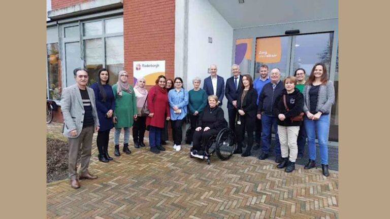 Vluchtelingen aan de slag als vrijwilligers in verzorgingstehuis Ridderkerk