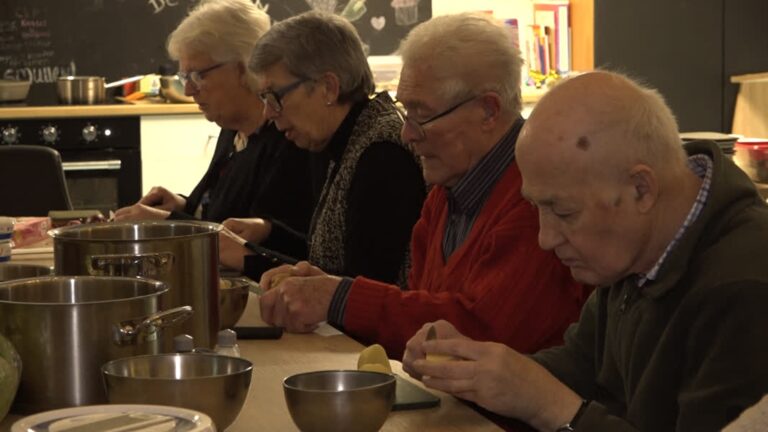 Strijd tegen eenzaamheid is super gezellig: ‘Samen Koken, Samen Eten’