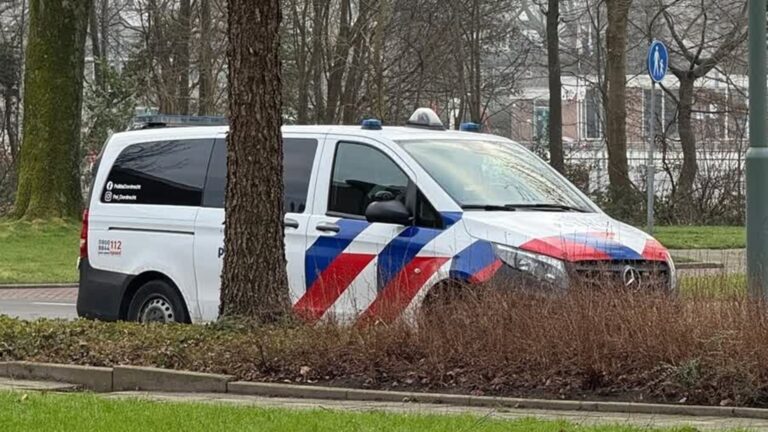 112-nieuws: auto met zijn neus in de sloot en woninginbraken