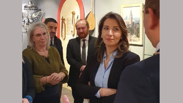 Hoog bezoek voor Sliedrechts Museum: ‘Wat een bijzondere ervaring’