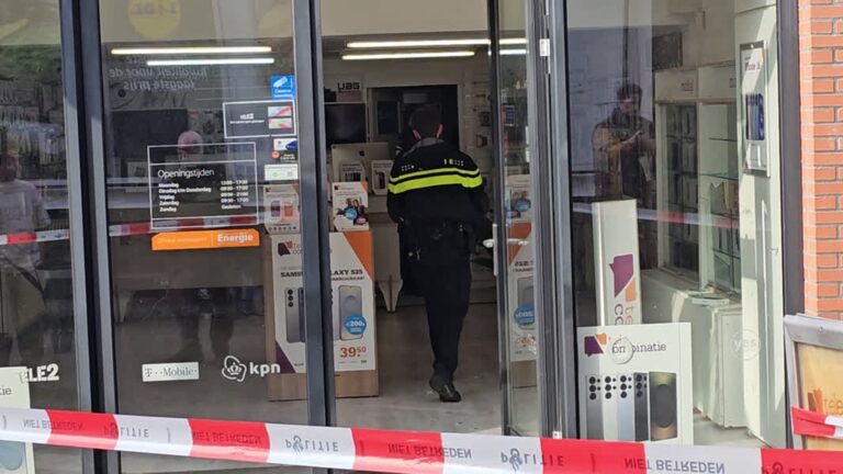 Drie tieners langer vast voor overval telefoonwinkel