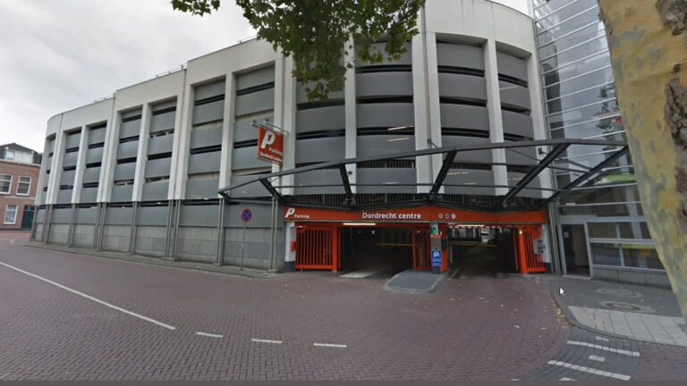 Parkeergarage Drievriendenhof weer open: ‘Kan veilig worden gebruikt’