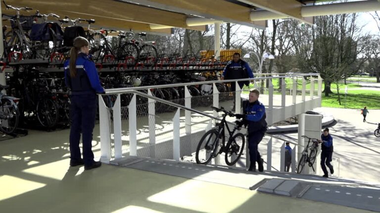 Foutgeparkeerde fietsen toch niet verwijderd, mogen alleen door boa’s verplaatst worden