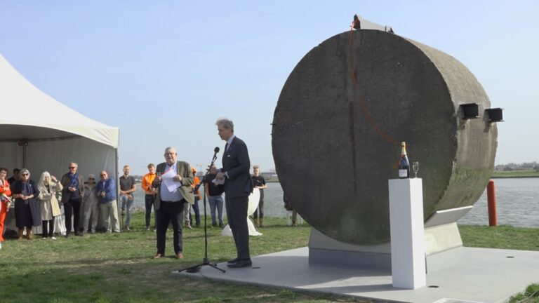 Monument voor maritieme industrie gedoopt: ‘Toont kracht van de streek’