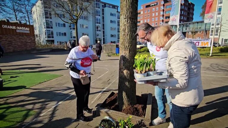 Vrijwilligers boenen, bakken en bikkelen in streek tijdens actiedag NLdoet