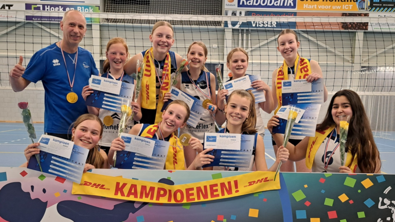 Meiden C3 gehuldigd voor kampioenschap