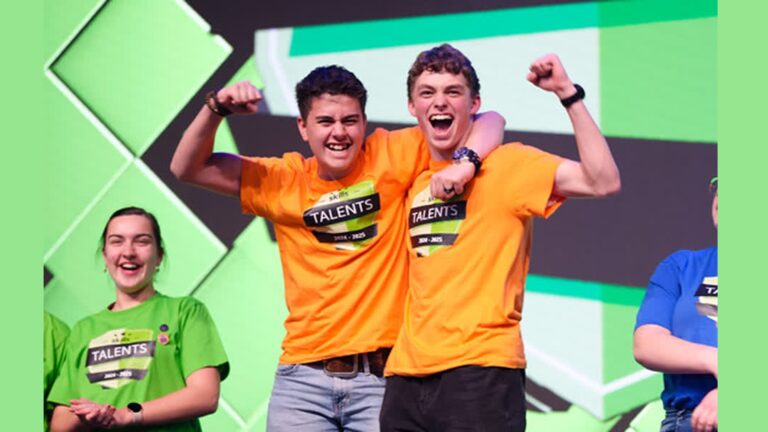Deze jongens zijn Nederlands Kampioen strijken, taart bakken en meer