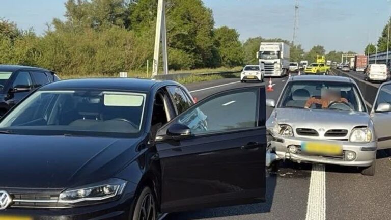 Auto’s botsen op snelweg