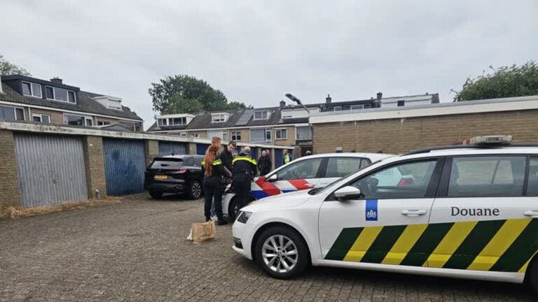 Garageboxen doorzocht door douane en politie