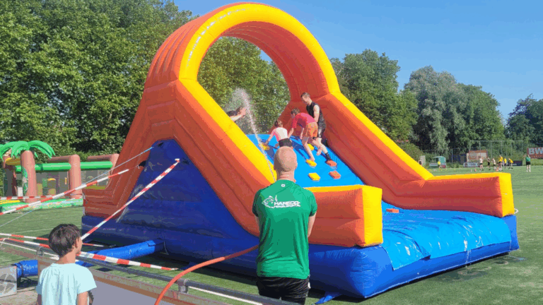 Slotdag voor de jeugd bij Merwede Multiplaat: (water)spelen, lachen en genieten!