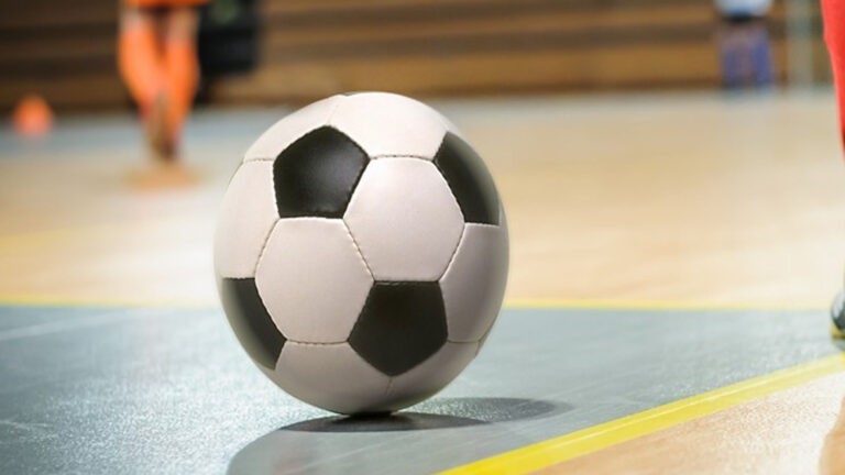 Zin in zaalvoetbal? Schrijf je team in bij OWS’88!