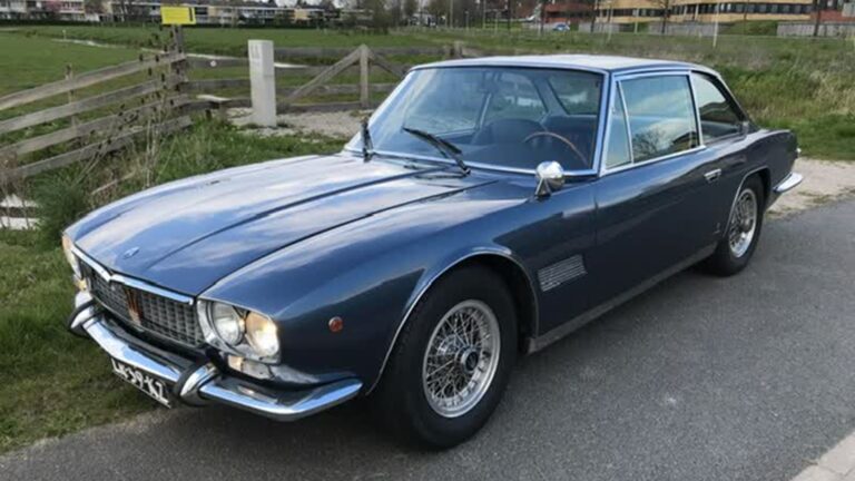 Rick is gek op zijn klassieke Maserati: ‘Ik ga er ook mee naar de supermarkt’