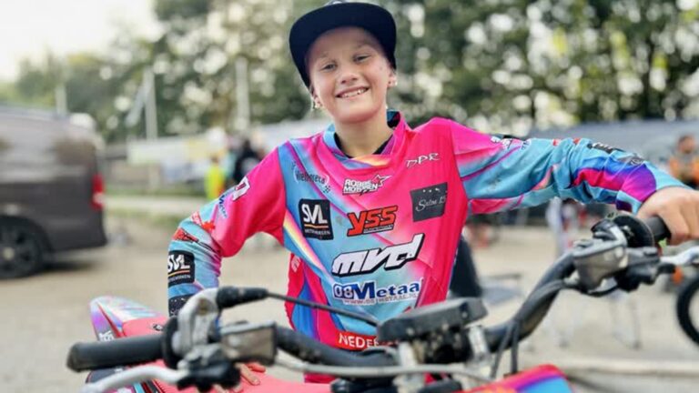 Keet (10) maakt indruk op de crossbaan: ‘Ze heeft iets heel bijzonders’