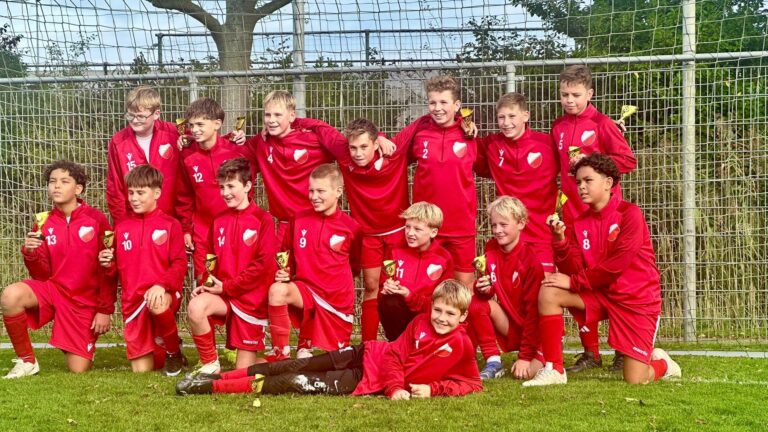 VVH JO13-3 sluit fase af als kampioen na spannende wedstrijd