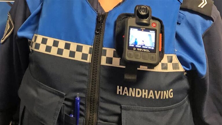 Boa’s met bodycams: ook deze gemeente rust handhavers ermee uit