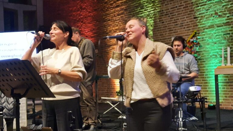 Rock- en Praiseband ‘EXODUS’ naar kerkasiel
