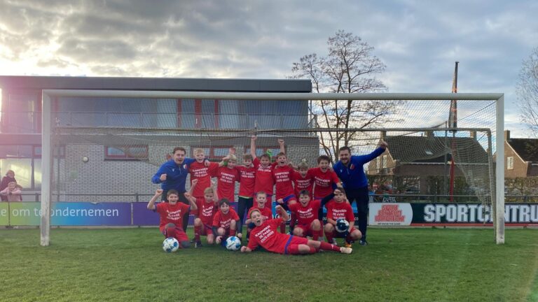 Ook VVH JO13-2 kampioen na felle strijd tegen Ameide