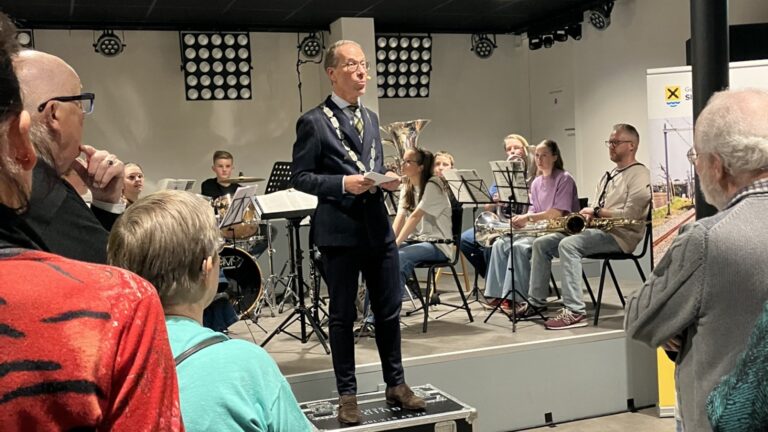 Nieuwjaarstoespraak burgemeester Jan de Vries: ‘Sliedrechtse jeugd- hoop voor de toekomst’