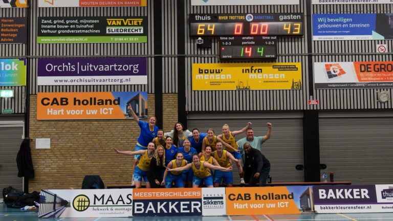 River Trotters Dames 1 laat zich van haar beste kant zien in geweldige ambiance