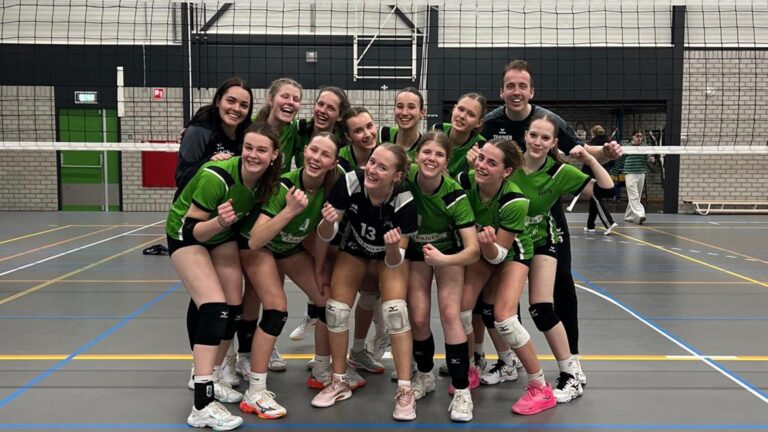 MA1 laat zien wat ze kunnen in de halve finale van het NOJK!