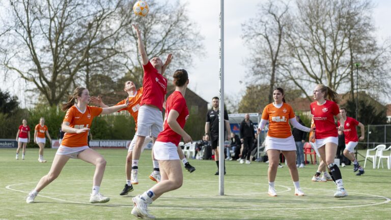 Merwede/Multiplaat strijdt, maar grijpt naast punten in eerste veldduel