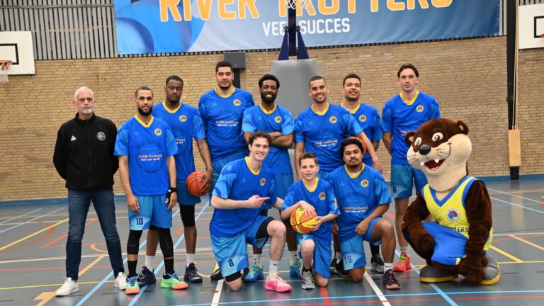 River Trotters strijdt hard maar moet meerdere erkennen in Lokomotief